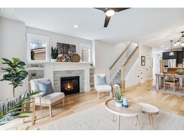 5546 Se OAK St, Portland, OR 97215