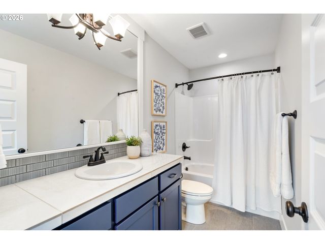 5546 Se OAK St, Portland, OR 97215