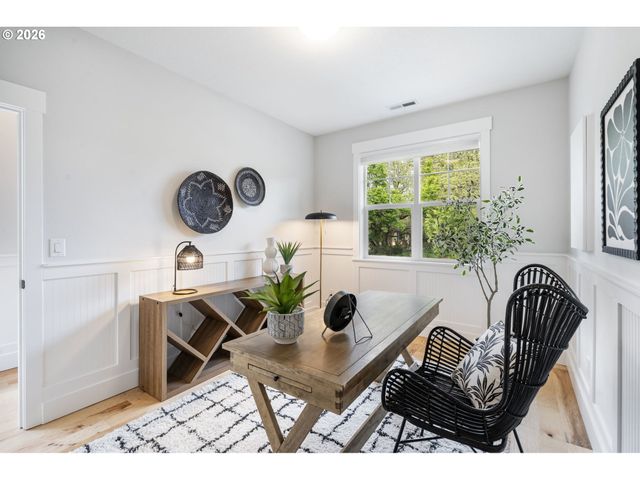 5546 Se OAK St, Portland, OR 97215