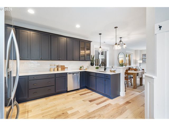 5546 Se OAK St, Portland, OR 97215