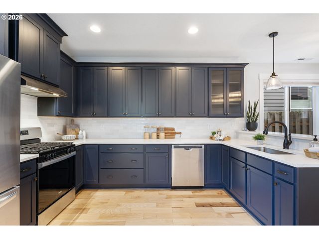 5546 Se OAK St, Portland, OR 97215