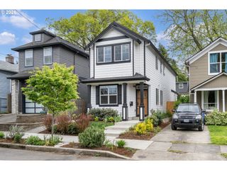 5546 Se OAK St, Portland, OR 97215