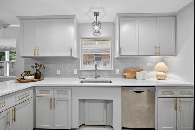 9660 Timberleaf Drive, Dallas, TX 75234
