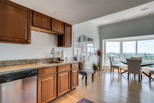 4242 Lomo Alto Drive N96, Highland Park, TX 75219