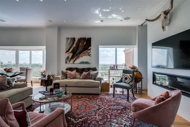 4242 Lomo Alto Drive N96, Highland Park, TX 75219