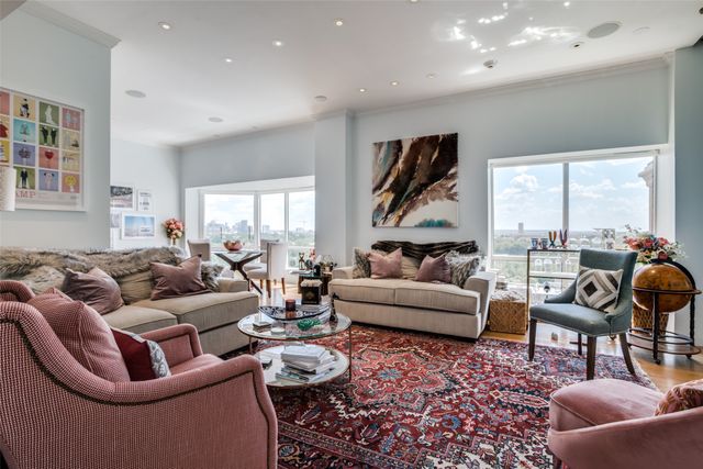 4242 Lomo Alto Drive N96, Highland Park, TX 75219