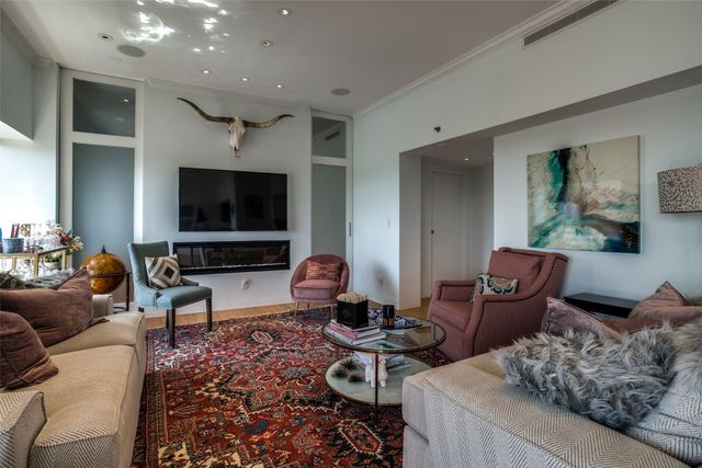 4242 Lomo Alto Drive N96, Highland Park, TX 75219