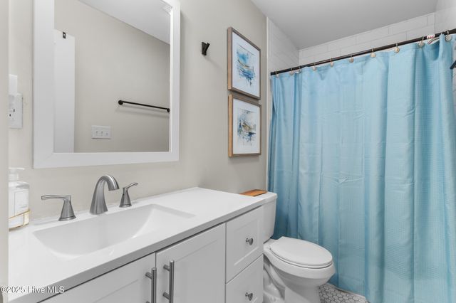 424 Keziah Street, Oak Island, NC 28465