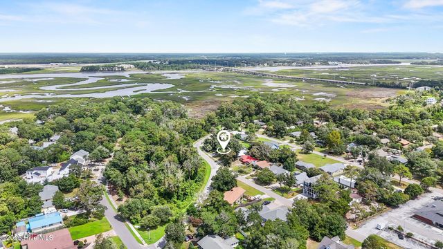 424 Keziah Street, Oak Island, NC 28465
