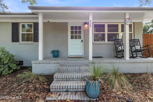 424 Keziah Street, Oak Island, NC 28465