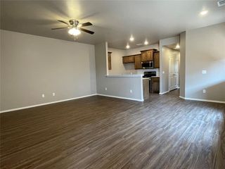 913 Coles Creek, Yukon, OK 73099