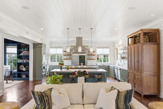 2871 Ion Avenue, Sullivans Island, SC 29482