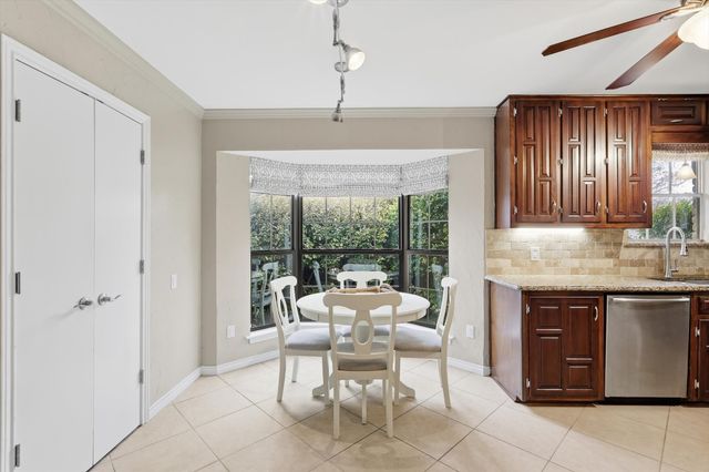 1115 Wiltshire Drive, Carrollton, TX 75007