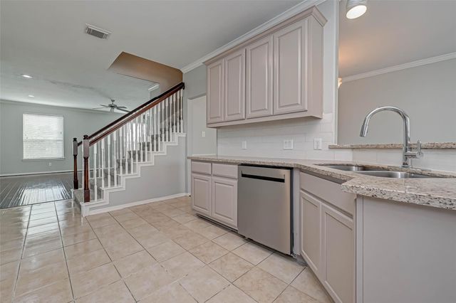 7816 Stoneyway Drive, Houston, TX 77040