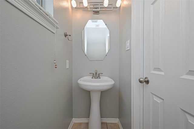 7816 Stoneyway Drive, Houston, TX 77040