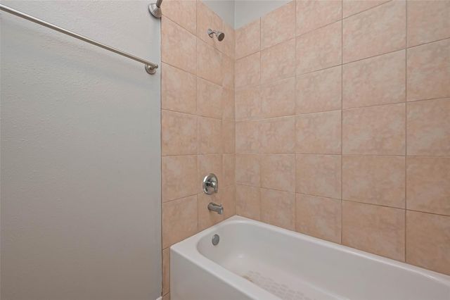 7816 Stoneyway Drive, Houston, TX 77040