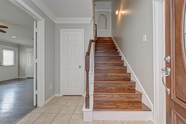 7816 Stoneyway Drive, Houston, TX 77040