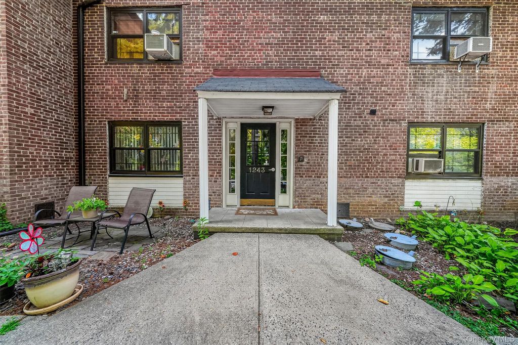 1243 California Road 2R, Eastchester, NY 10709 — photo 2
