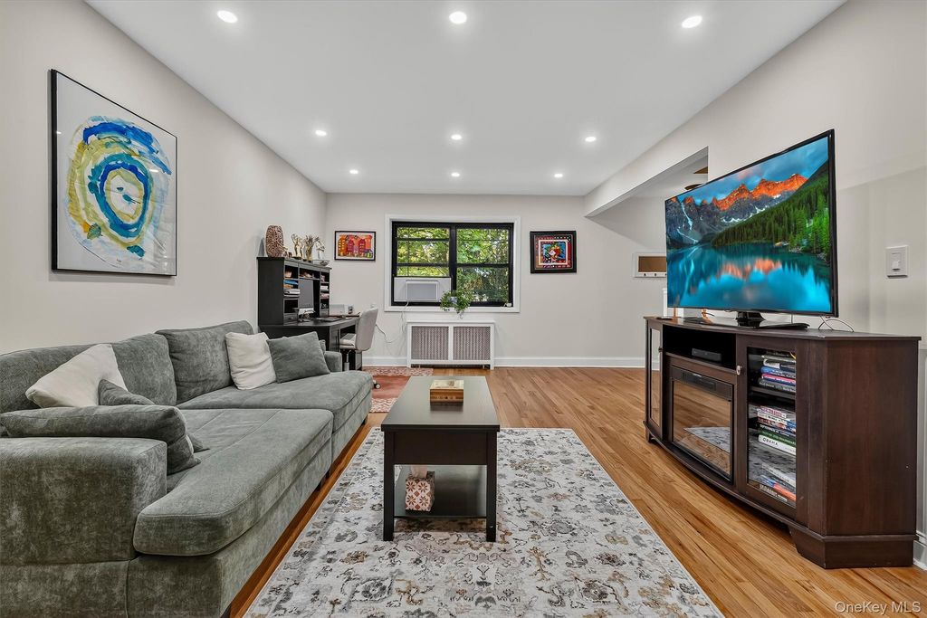 1243 California Road 2R, Eastchester, NY 10709 — photo 4