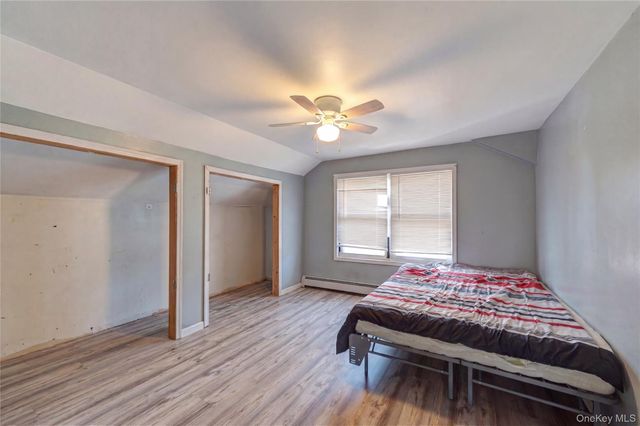 70 Bristol Street, Lindenhurst, NY 11757