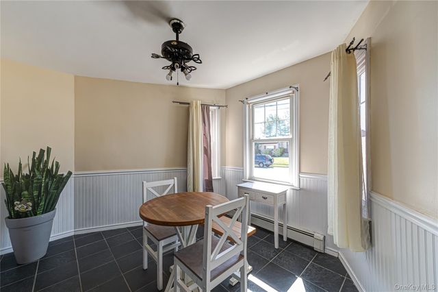 70 Bristol Street, Lindenhurst, NY 11757