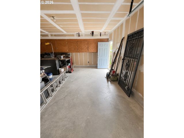 3182 Ne 16TH St, Gresham, OR 97030