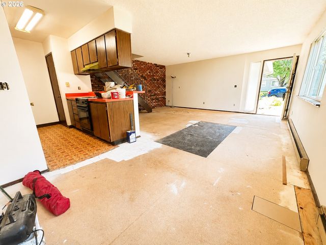 3182 Ne 16TH St, Gresham, OR 97030