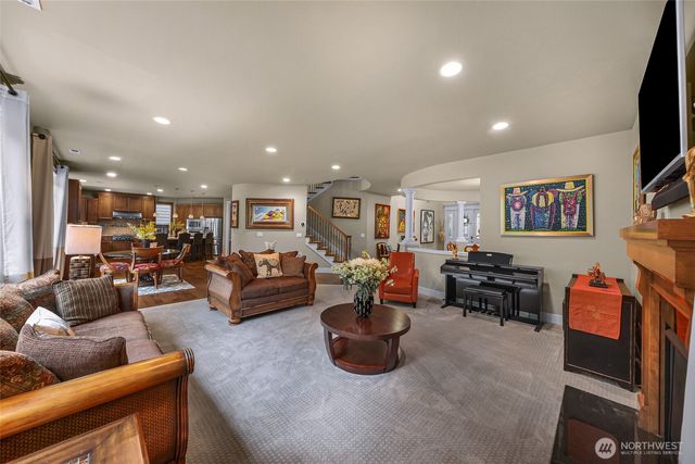10082 240th Avenue NE, Redmond, WA 98053