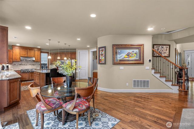 10082 240th Avenue NE, Redmond, WA 98053