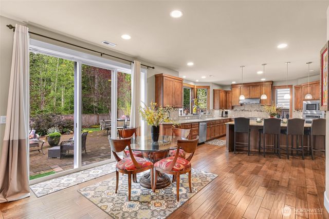 10082 240th Avenue NE, Redmond, WA 98053