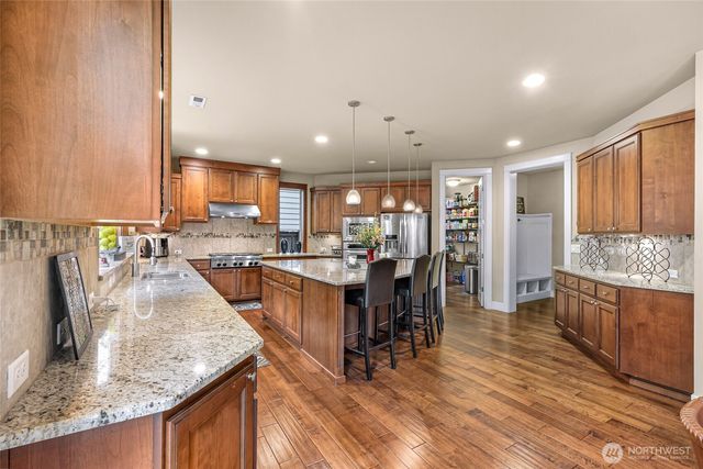 10082 240th Avenue NE, Redmond, WA 98053