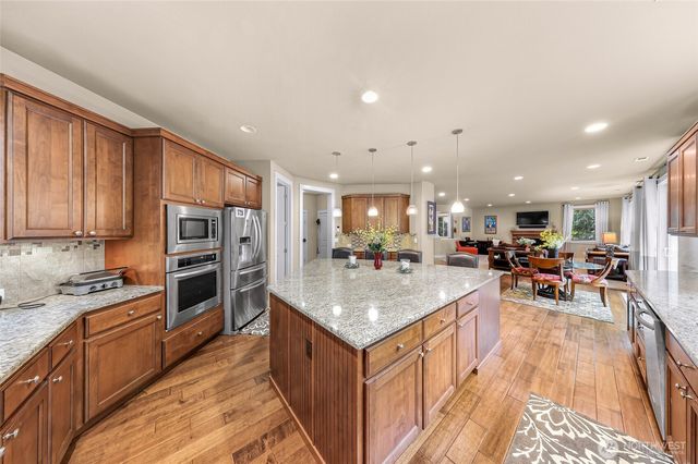 10082 240th Avenue NE, Redmond, WA 98053