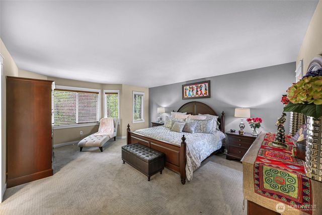 10082 240th Avenue NE, Redmond, WA 98053