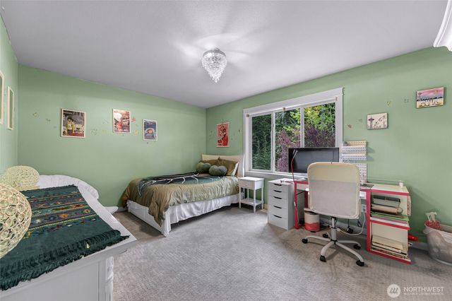 10082 240th Avenue NE, Redmond, WA 98053