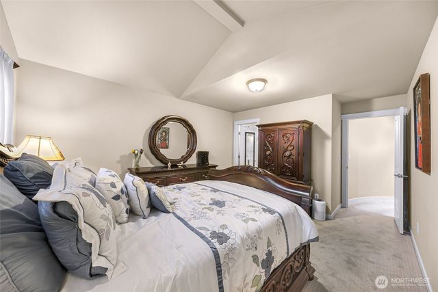 10082 240th Avenue NE, Redmond, WA 98053