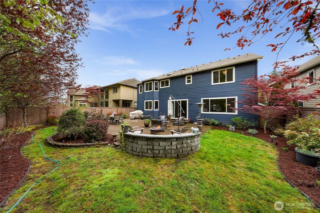 10082 240th Avenue NE, Redmond, WA 98053