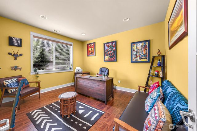 10082 240th Avenue NE, Redmond, WA 98053