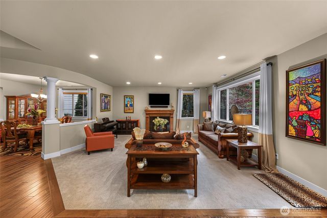 10082 240th Avenue NE, Redmond, WA 98053