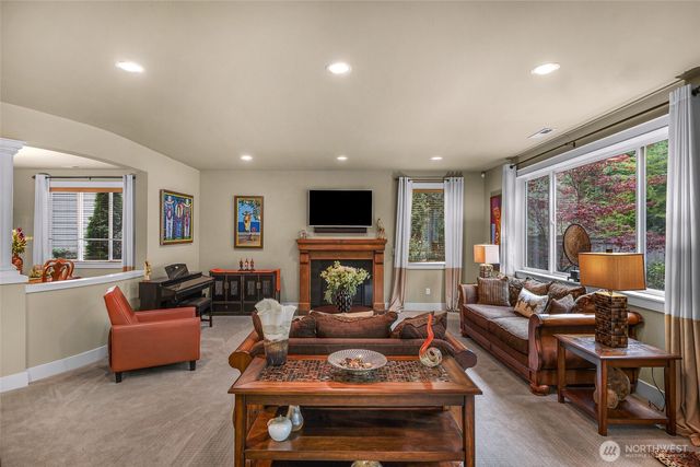 10082 240th Avenue NE, Redmond, WA 98053