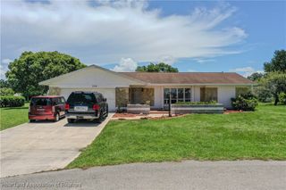 705 Glen Mar Court, Sebring, FL 33876