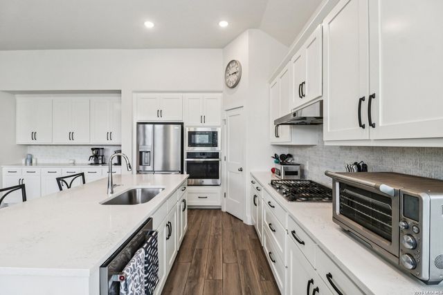 1643 HOUGHTON, Bulverde, TX 78163