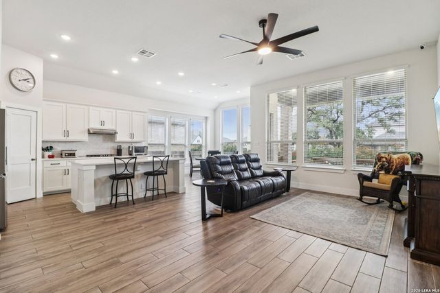 1643 HOUGHTON, Bulverde, TX 78163