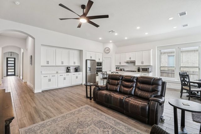 1643 HOUGHTON, Bulverde, TX 78163