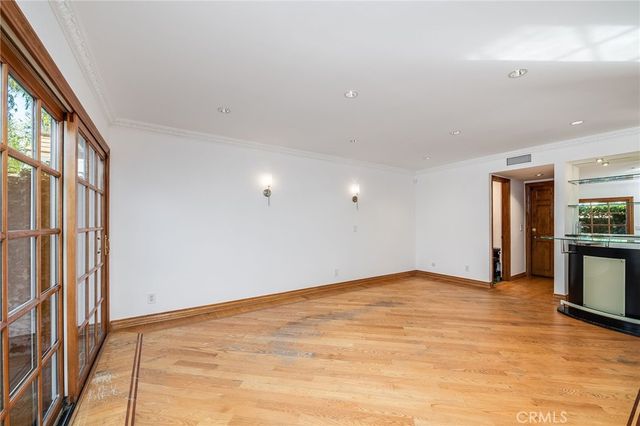 10214 Larwin Ave 7, Chatsworth, CA 91311