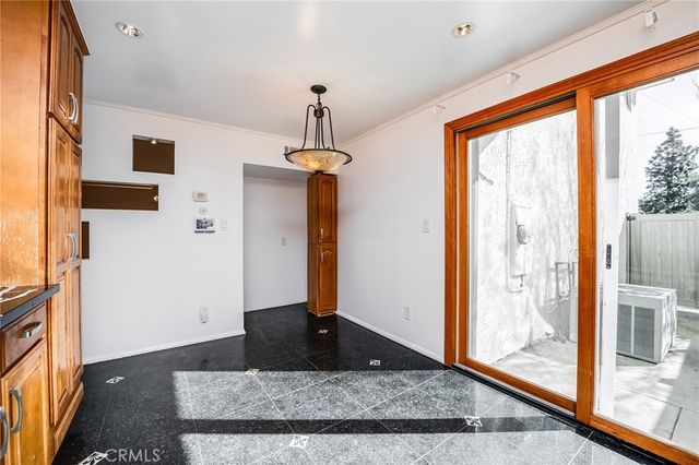 10214 Larwin Ave 7, Chatsworth, CA 91311