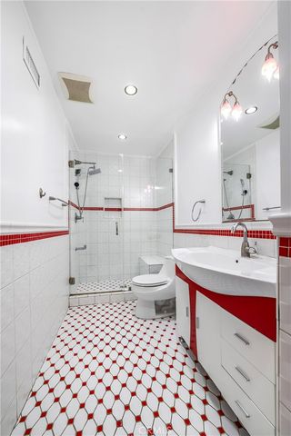 10214 Larwin Ave 7, Chatsworth, CA 91311