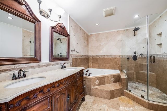 10214 Larwin Ave 7, Chatsworth, CA 91311