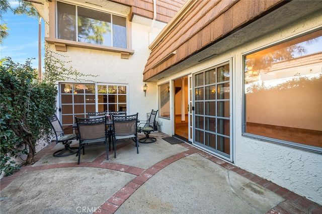 10214 Larwin Ave 7, Chatsworth, CA 91311