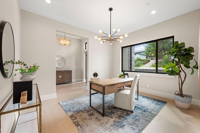 3271 Woodleigh Ln, Cameron Park, CA 95682