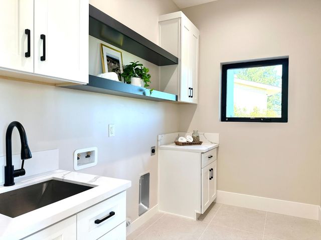 3271 Woodleigh Ln, Cameron Park, CA 95682